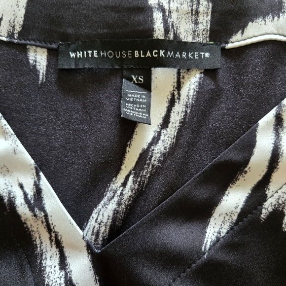 White House Black Market Black and White Blouse - Picture 10 of 10